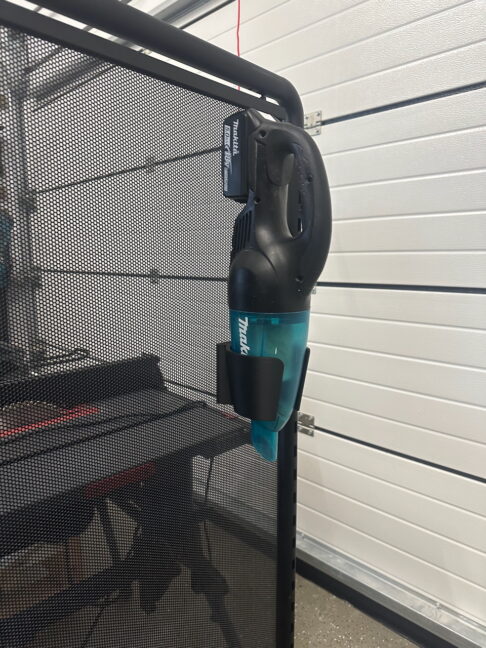 Makita DCL Series wall mount