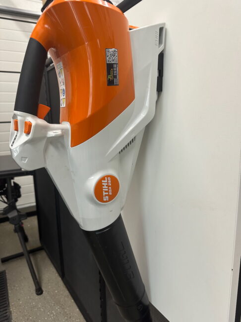 STIHL BGA 250 leaf blower wall mount